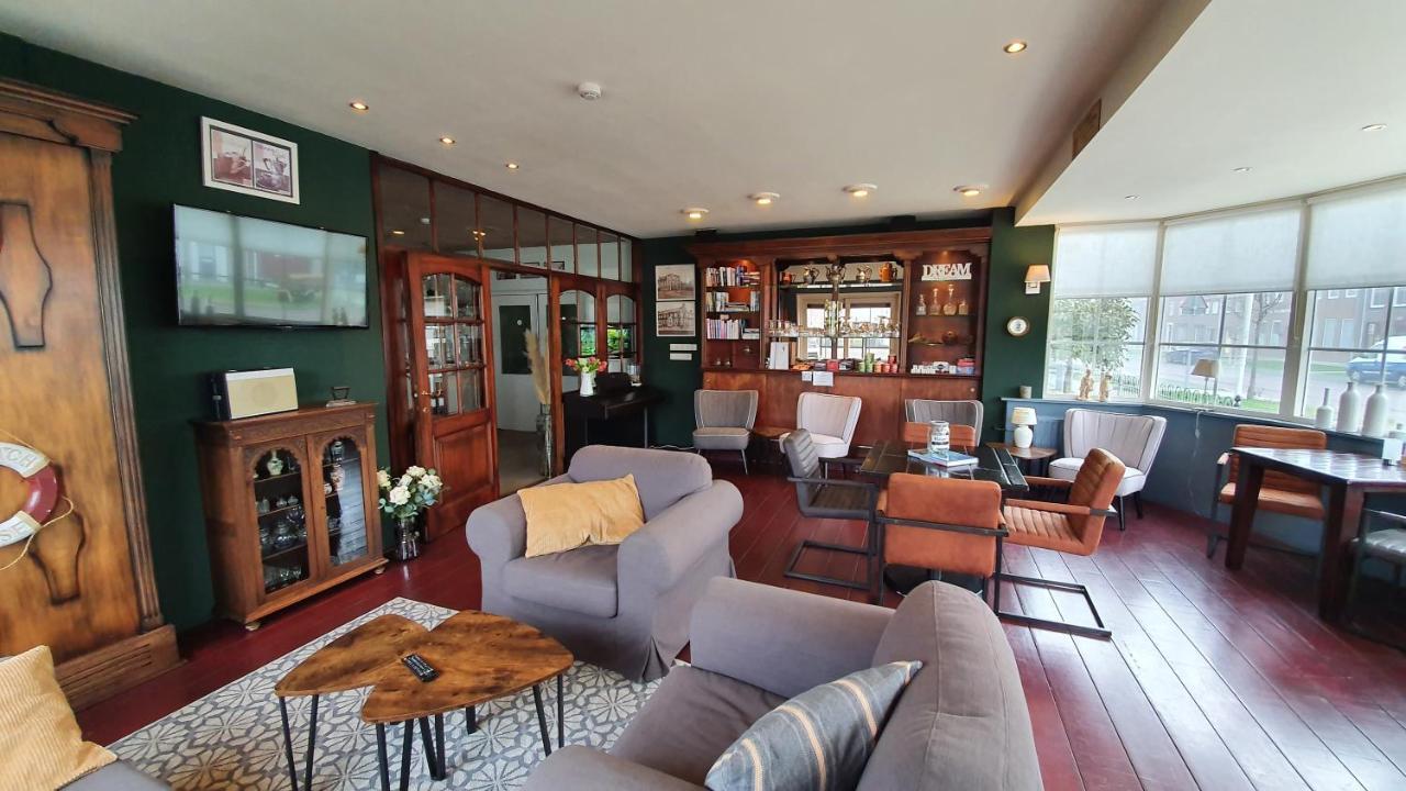 Hotel De Zwaan Schoondijke Экстерьер фото